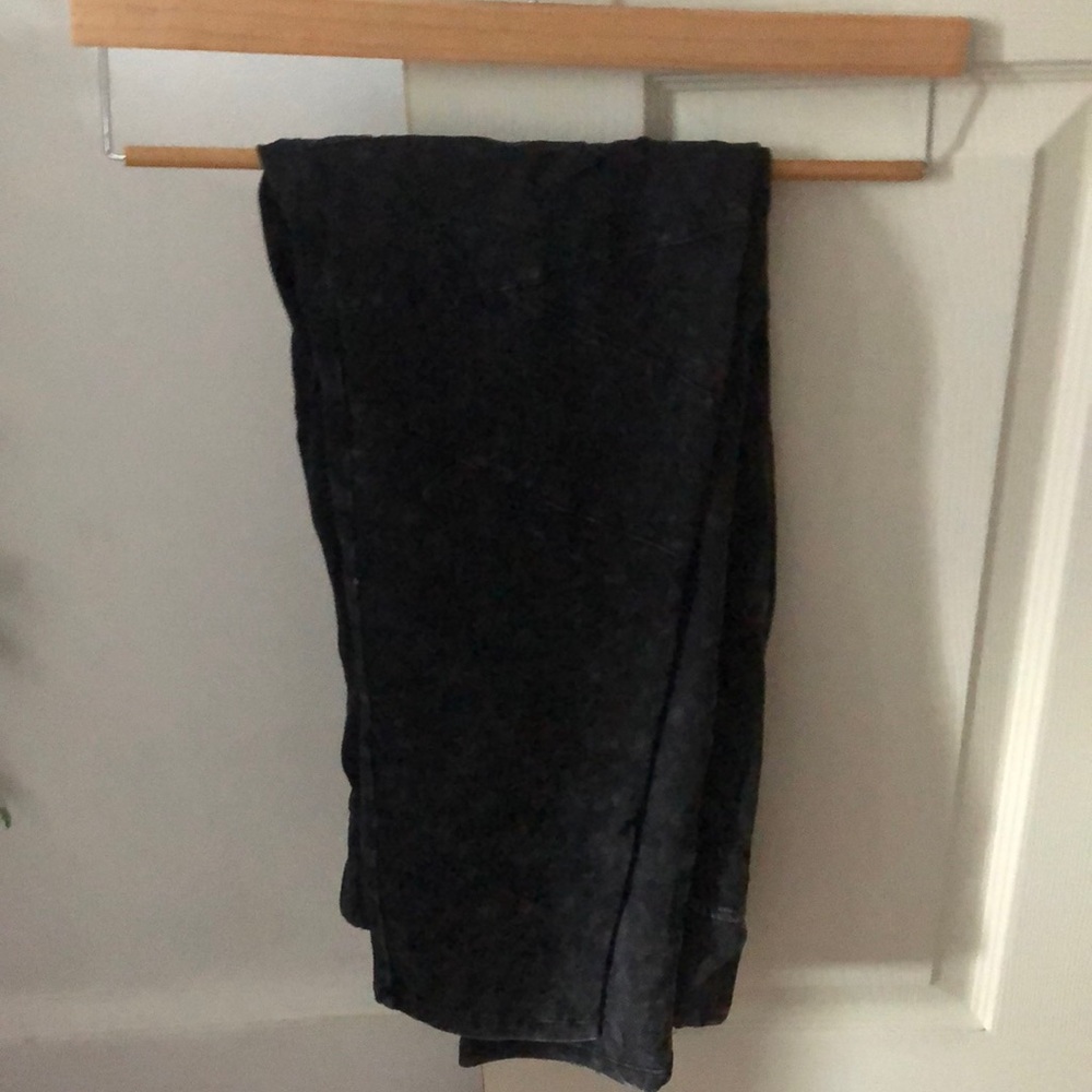 super cute smokey leggings